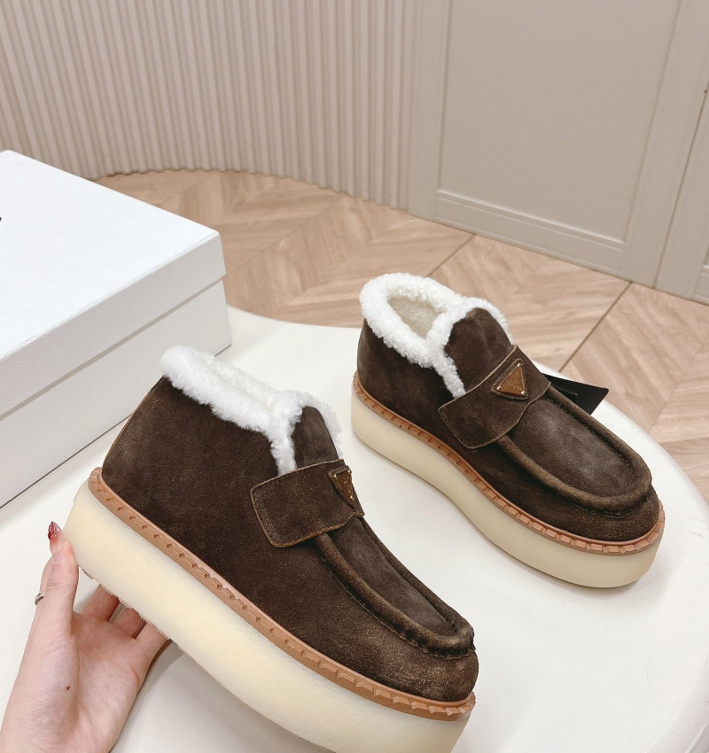 Pra*a casual shoes